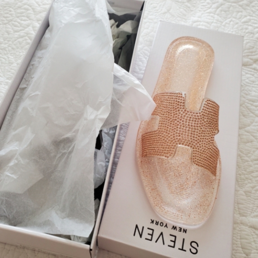RARE Steven New York Rhinestone Sandals Size 8